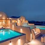Living Moments Fira (Santorini)