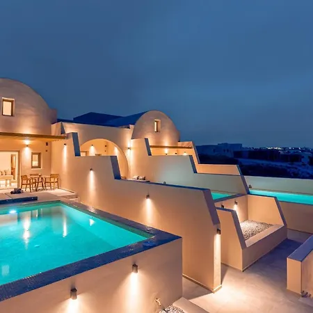 Living Moments Fira (Santorini)