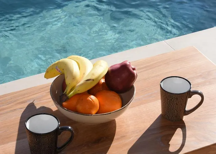 Living Moments Villa Fira (Santorini)