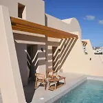 Living Moments ثيرا